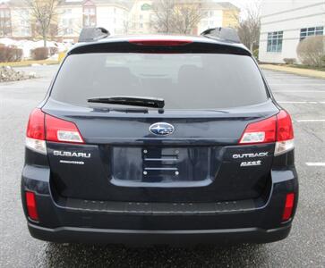 2013 Subaru Outback 2.5i Premium - Photo 18 - Bohemia, NY 11716