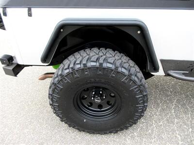 2005 Jeep Wrangler Unlimited   - Photo 51 - Bohemia, NY 11716