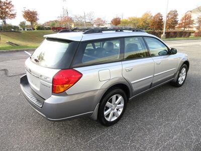 2007 Subaru Outback 2.5i Limited   - Photo 4 - Bohemia, NY 11716