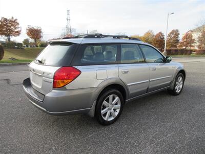 2007 Subaru Outback 2.5i Limited   - Photo 8 - Bohemia, NY 11716