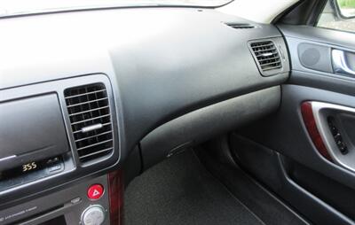 2007 Subaru Outback 2.5i Limited   - Photo 42 - Bohemia, NY 11716