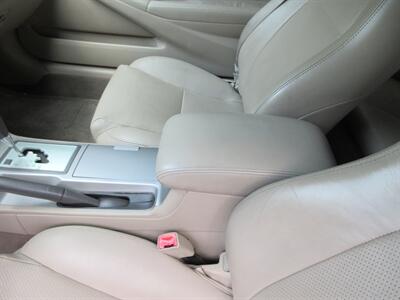 2006 Toyota Camry Solara SLE V6 - Photo 25 - Bohemia, NY 11716