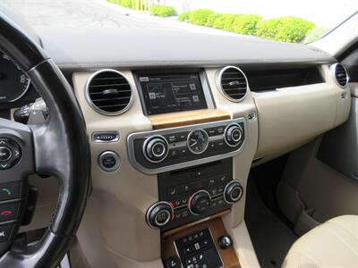 2016 Land Rover LR4 HSE   - Photo 34 - Bohemia, NY 11716
