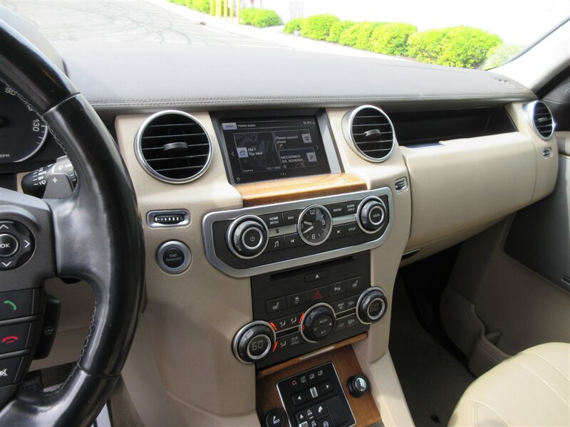 2016 Land Rover LR4 HSE   - Photo 34 - Bohemia, NY 11716