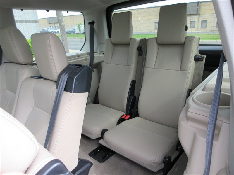 2016 Land Rover LR4 HSE   - Photo 49 - Bohemia, NY 11716