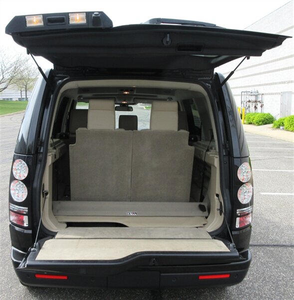 2016 Land Rover LR4 HSE   - Photo 16 - Bohemia, NY 11716