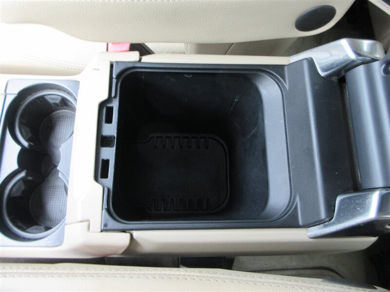 2016 Land Rover LR4 HSE   - Photo 30 - Bohemia, NY 11716