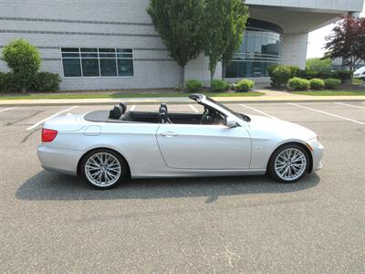 2011 BMW 335i  Convertible - Photo 18 - Bohemia, NY 11716