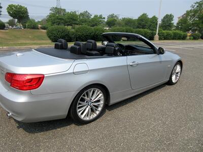 2011 BMW 335i  Convertible - Photo 24 - Bohemia, NY 11716