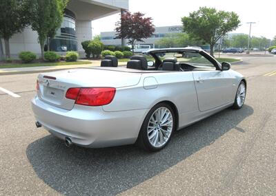 2011 BMW 335i  Convertible - Photo 4 - Bohemia, NY 11716