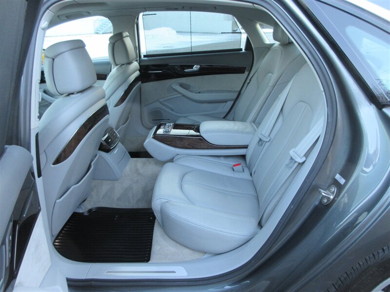 2011 Audi A8 L quattro   - Photo 45 - Bohemia, NY 11716
