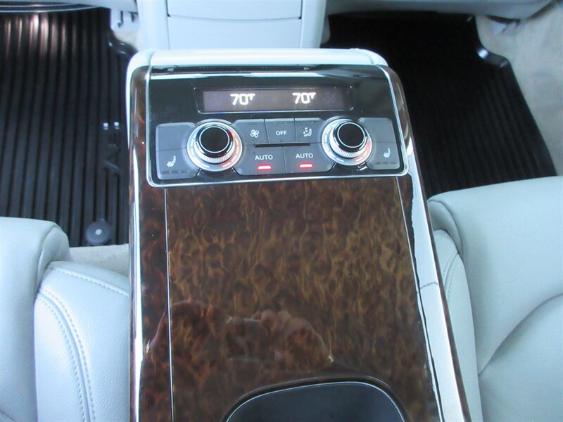 2011 Audi A8 L quattro   - Photo 49 - Bohemia, NY 11716
