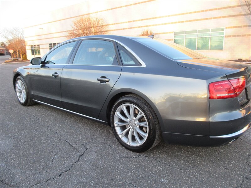 2011 Audi A8 L quattro   - Photo 18 - Bohemia, NY 11716