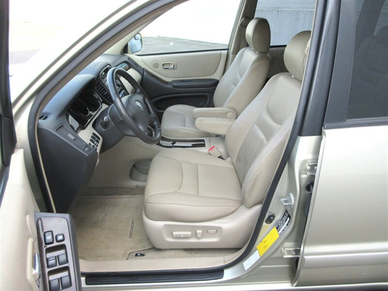 2003 Toyota Highlander Limited   - Photo 35 - Bohemia, NY 11716