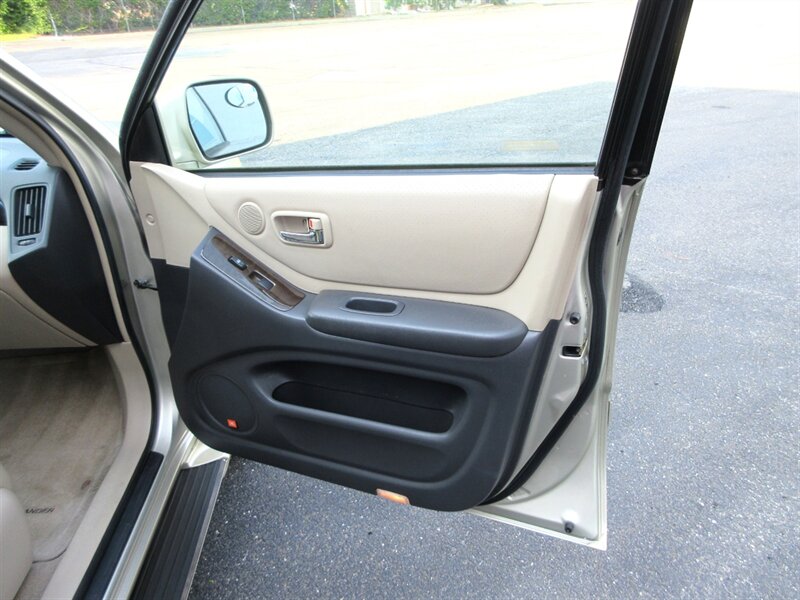 2003 Toyota Highlander Limited   - Photo 54 - Bohemia, NY 11716