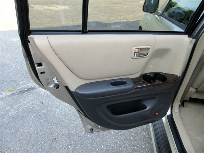 2003 Toyota Highlander Limited   - Photo 42 - Bohemia, NY 11716