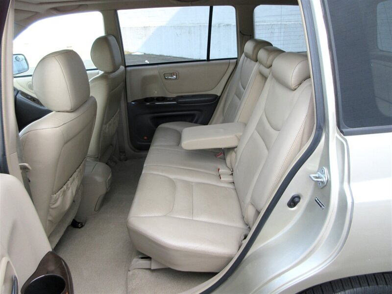 2003 Toyota Highlander Limited   - Photo 43 - Bohemia, NY 11716