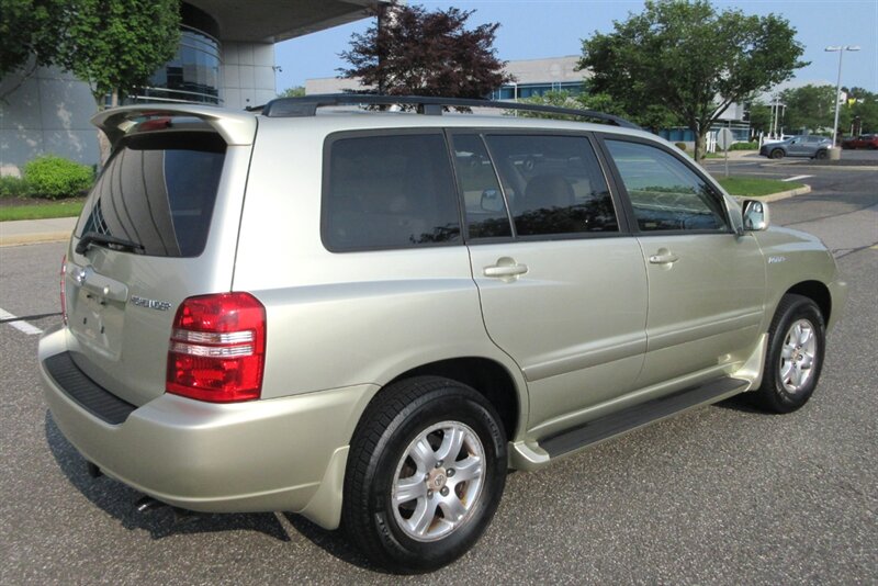 2003 Toyota Highlander Limited   - Photo 12 - Bohemia, NY 11716