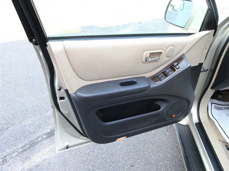 2003 Toyota Highlander Limited   - Photo 32 - Bohemia, NY 11716
