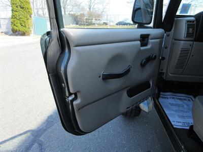 2003 Jeep Wrangler Sahara   - Photo 25 - Bohemia, NY 11716