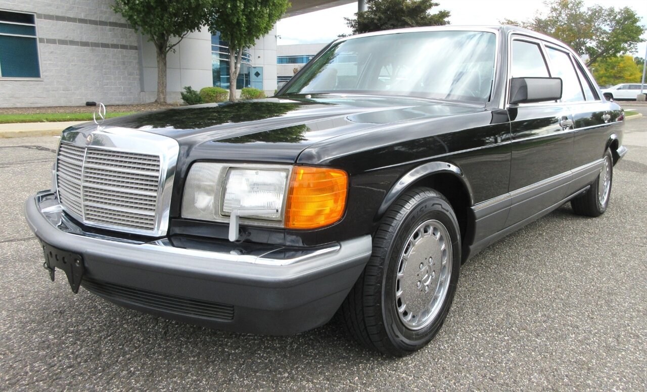 1991 Mercedes-Benz 560 SEL   - Photo 1 - Bohemia, NY 11716