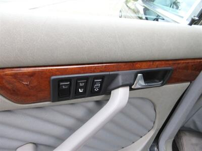 1991 Mercedes-Benz 560 SEL - Photo 39 - Bohemia, NY 11716