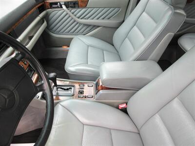 1991 Mercedes-Benz 560 SEL - Photo 27 - Bohemia, NY 11716