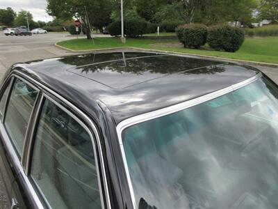 1991 Mercedes-Benz 560 SEL - Photo 17 - Bohemia, NY 11716