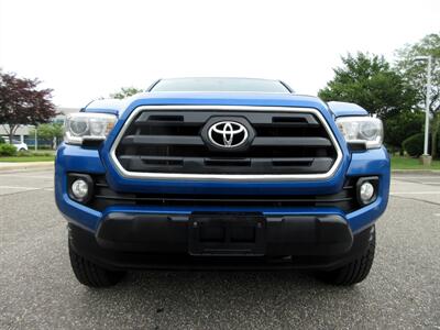 2016 Toyota Tacoma SR5 V6   - Photo 11 - Bohemia, NY 11716