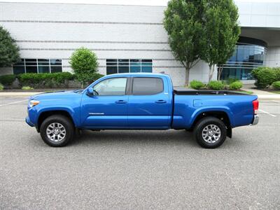 2016 Toyota Tacoma SR5 V6   - Photo 9 - Bohemia, NY 11716