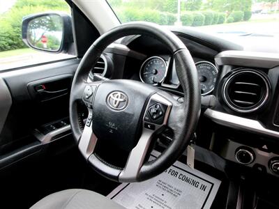 2016 Toyota Tacoma SR5 V6   - Photo 27 - Bohemia, NY 11716