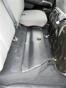 2016 Toyota Tacoma SR5 V6   - Photo 45 - Bohemia, NY 11716