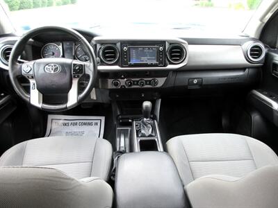 2016 Toyota Tacoma SR5 V6   - Photo 39 - Bohemia, NY 11716
