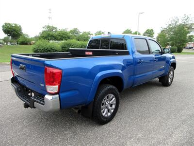 2016 Toyota Tacoma SR5 V6   - Photo 8 - Bohemia, NY 11716