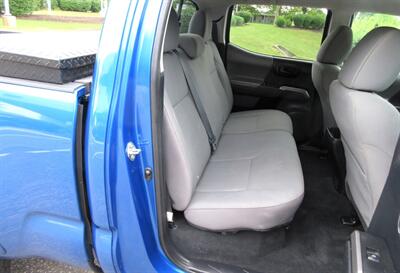 2016 Toyota Tacoma SR5 V6   - Photo 47 - Bohemia, NY 11716