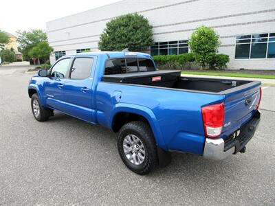 2016 Toyota Tacoma SR5 V6   - Photo 7 - Bohemia, NY 11716