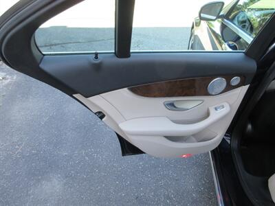 2015 Mercedes-Benz C 300 4MATIC - Photo 37 - Bohemia, NY 11716