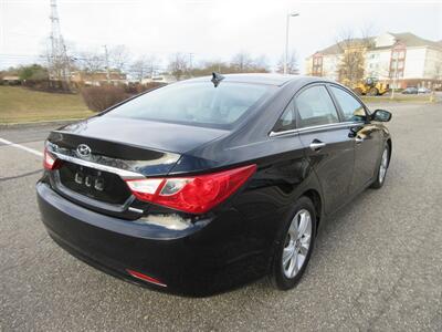 2011 Hyundai Sonata Limited - Photo 4 - Bohemia, NY 11716
