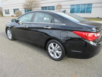 2011 Hyundai Sonata Limited - Photo 23 - Bohemia, NY 11716