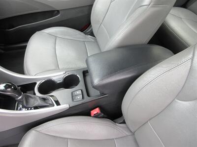 2011 Hyundai Sonata Limited - Photo 35 - Bohemia, NY 11716