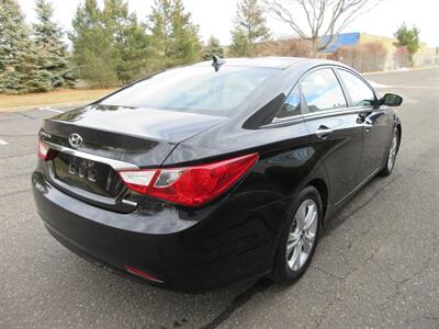 2011 Hyundai Sonata Limited - Photo 20 - Bohemia, NY 11716