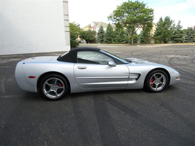 2001 Chevrolet Corvette   - Photo 22 - Bohemia, NY 11716