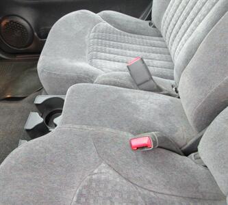 1999 Chevrolet S-10 LS   - Photo 34 - Bohemia, NY 11716