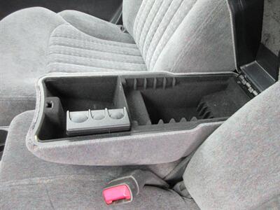 1999 Chevrolet S-10 LS   - Photo 33 - Bohemia, NY 11716