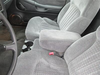 1999 Chevrolet S-10 LS   - Photo 31 - Bohemia, NY 11716