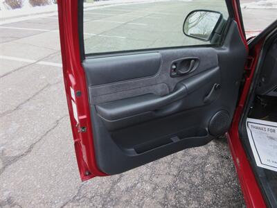 1999 Chevrolet S-10 LS   - Photo 26 - Bohemia, NY 11716