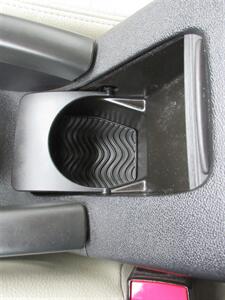 2010 Saab 9-3 2.0T   - Photo 52 - Bohemia, NY 11716