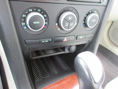 2010 Saab 9-3 2.0T   - Photo 55 - Bohemia, NY 11716