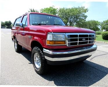 1994 Ford Bronco XLT   - Photo 2 - Bohemia, NY 11716