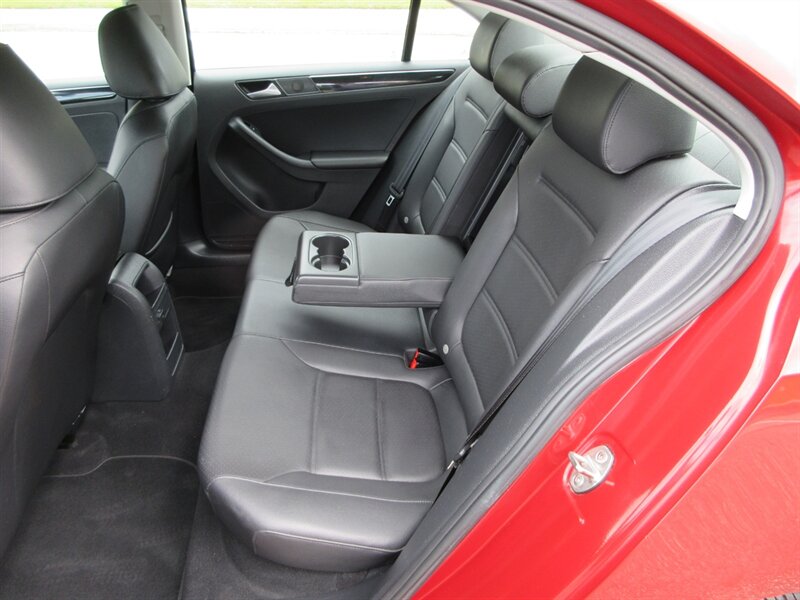 2017 Volkswagen Jetta 1.8T SEL Premium   - Photo 40 - Bohemia, NY 11716